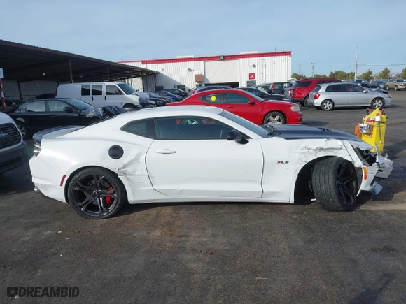 2019 Chevrolet Camaro 1SS with VIN 1G1FE1R78K0120917, listed as a IAAI auction lot 40787647 with 52,505 mi miles. Bid and sale history available at carsss.com. Image 13.
