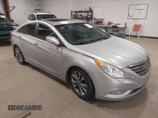 2013 Hyundai Sonata Limited with VIN 5NPEC4AB6DH687028, listed as a IAAI auction lot 41754981 with 140,583 mi miles and . Bid and sale history available at carsss.com. Image 1.