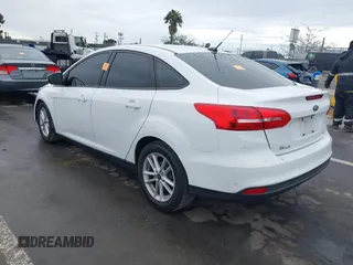 2017 Ford Focus SE с VIN 1FADP3F29HL237741, выставлен на аукционе IAAI как лот 41761820 с пробегом Не указан миль и . История ставок и продаж доступна на DreamBid. Изображение 3.