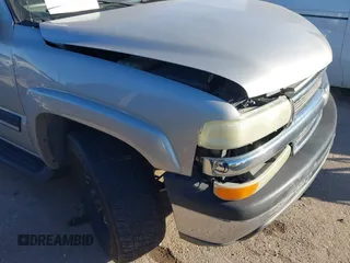 2004 Chevrolet Suburban LS with VIN 3GNEC16Z64G292383, listed as a IAAI auction lot 41471905 with 1 mi miles. Bid and sale history available at carsss.com. Image 12.