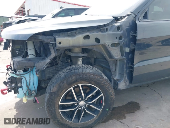 2017 Jeep Grand Cherokee Trailhawk with VIN 1C4RJFLG4HC843628, listed as a IAAI auction lot 42053878 with 83,551 mi miles and . Bid and sale history available at DreamBid. Image 18.