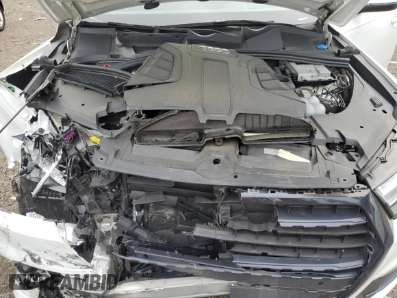 2019 Audi Q7 Prestige with VIN WA1VAAF76KD033457, listed as a Copart auction lot 58704735 with 57,297 mi miles and Salvage title. Bid and sale history available at DreamBid. Image 12.