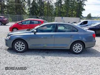 2013 Volkswagen Jetta SE with VIN 3VWDP7AJ3DM372896, listed as a IAAI auction lot 42520685 with 127,143 mi miles and . Bid and sale history available at DreamBid. Image 14.