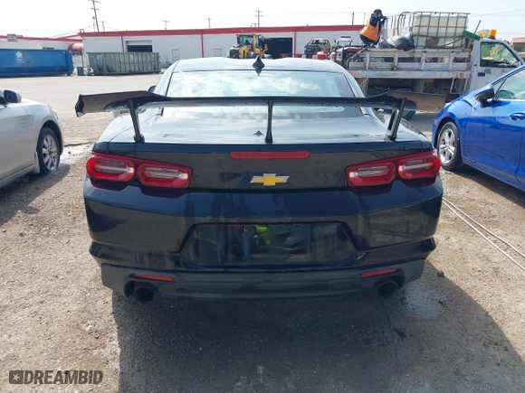 2019 Chevrolet Camaro 1LT with VIN 1G1FB1RX5K0133813, listed as a IAAI auction lot 41927669 with 89,557 mi miles. Bid and sale history available at carsss.com. Image 17.