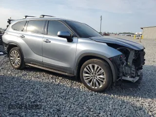 2022 Toyota Highlander Platinum z VIN 5TDFZRBH4NS199436, wystawiony jako Copart lot #57758895 z przebiegiem 31 732 mil mil oraz Nie do naprawy • Non repairable. Historia ofert i sprzedaży dostępna na DreamBid. Obrazek 4.