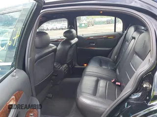 2001 Lincoln Town Car Executive z VIN 1LNHM81W21Y703011, wystawiony jako IAAI lot #42211369 z przebiegiem 188 000 mil mil oraz . Historia ofert i sprzedaży dostępna na DreamBid. Obrazek 8.
