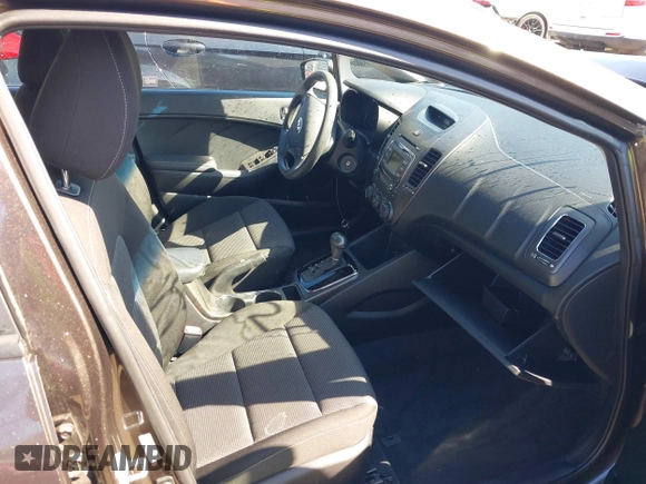 2017 Kia Forte LX with VIN 3KPFK4A76HE041128, listed as a IAAI auction lot 41897924 with 46,035 mi miles. Bid and sale history available at carsss.com. Image 5.