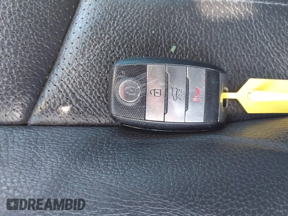 2014 Kia Sorento LX with VIN 5XYKT4A69EG468157, listed as a IAAI auction lot 41771810 with 144,214 mi miles. Bid and sale history available at carsss.com. Image 11.