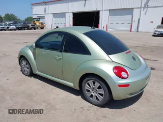 2008 Volkswagen Beetle S with VIN 3VWPW31C28M522383, listed as a IAAI auction lot 42131577 with 122,294 mi miles and . Bid and sale history available at DreamBid. Image 3.