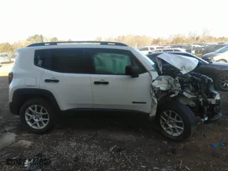 2020 Jeep Renegade Sport with VIN ZACNJBAB1LPL03878, listed as a IAAI auction lot 41491053 with 91,623 mi miles. Bid and sale history available at carsss.com. Image 13.