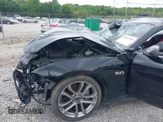 2023 Ford Mustang GT z VIN 1FA6P8CF1P5300833, wystawiony jako IAAI lot #42253780 z przebiegiem 31 868 mil mil oraz . Historia ofert i sprzedaży dostępna na DreamBid. Obrazek 19.