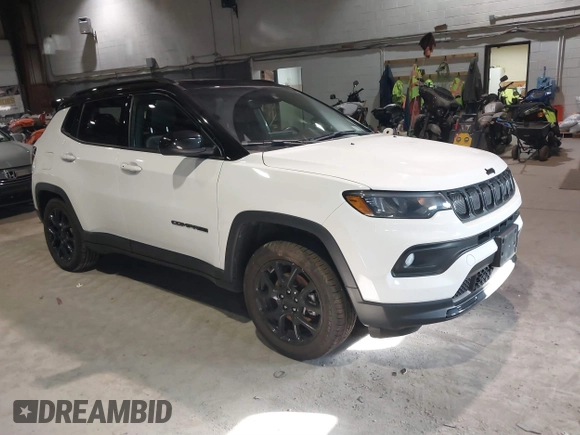 2022 Jeep Compass Latitude with VIN 3C4NJDBB2NT171240, listed as a IAAI auction lot 41206428 with 39,086 mi miles and . Bid and sale history available at DreamBid. Image 1.