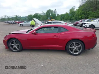 2014 Chevrolet Camaro SS z VIN 2G1FK1EJ4E9287537, wystawiony jako IAAI lot #42182052 z przebiegiem 80 530 mil mil oraz . Historia ofert i sprzedaży dostępna na DreamBid. Obrazek 14.