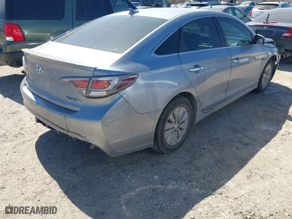 2016 Hyundai Sonata Hybrid SE with VIN KMHE24L15GA025570, listed as a IAAI auction lot 41735029 with 142,346 mi miles. Bid and sale history available at carsss.com. Image 4.