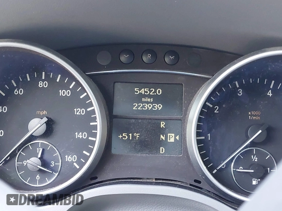 2007 Mercedes-Benz M 350 with VIN 4JGBB86E47A279277, listed as a IAAI auction lot 42212093 with 223,939 mi miles and . Bid and sale history available at DreamBid. Image 7.