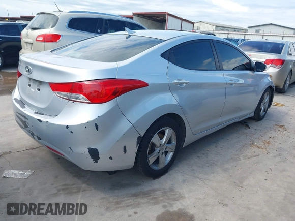 2013 Hyundai Elantra GLS z VIN 5NPDH4AEXDH232965, wystawiony jako IAAI lot #42367984 z przebiegiem 158 126 mil mil oraz . Historia ofert i sprzedaży dostępna na DreamBid. Obrazek 4.
