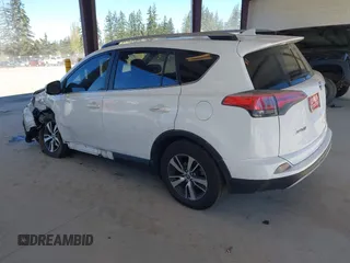 2018 Toyota RAV4 XLE with VIN JTMRFREVXJD240388, listed as a IAAI auction lot 42052065 with 117,114 mi miles. Bid and sale history available at carsss.com. Image 3.