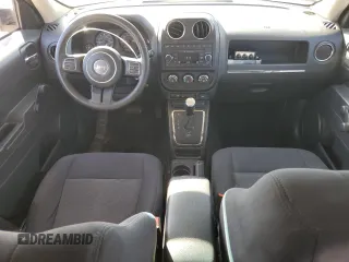 2016 Jeep Patriot Sport z VIN 1C4NJRBBXGD512146, wystawiony jako Copart lot #49086325 z przebiegiem 163 151 mil mil oraz Szkoda całkowita • Salvage title. Historia ofert i sprzedaży dostępna na DreamBid. Obrazek 8.