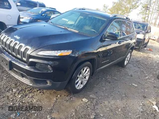 2014 Jeep Cherokee Latitude z VIN 1C4PJLCS5EW105809, wystawiony jako IAAI lot #41331585 z przebiegiem 207 609 mil mil oraz . Historia ofert i sprzedaży dostępna na DreamBid. Obrazek 18.