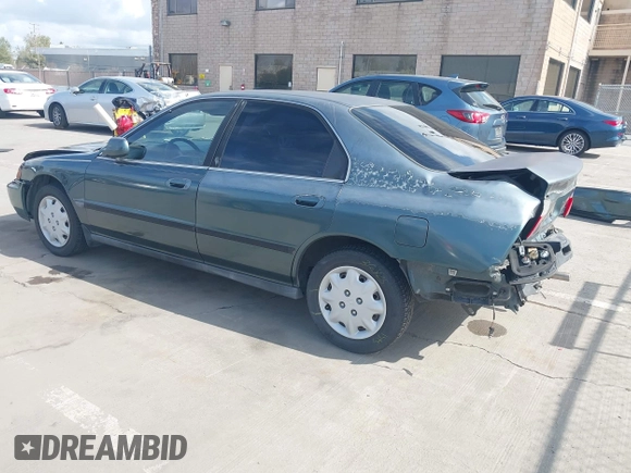 1996 Honda Accord LX with VIN 1HGCD5636TA182464, listed as a IAAI auction lot 41867521 with 191,832 mi miles and . Bid and sale history available at carsss.com. Image 3.