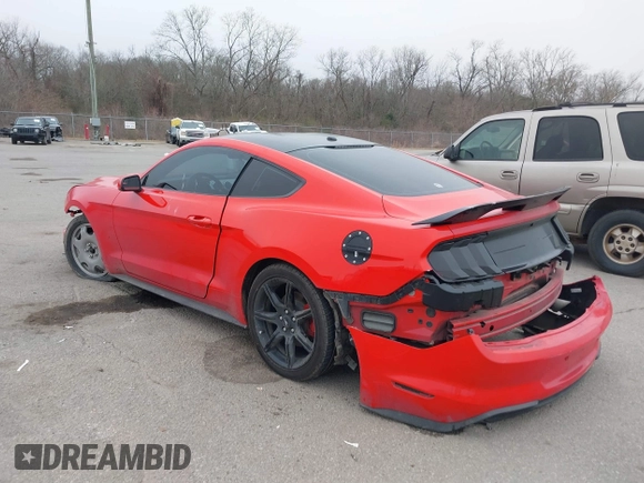 2019 Ford Mustang EcoBoost z VIN 1FA6P8TH7K5197377, wystawiony jako IAAI lot #41489649 z przebiegiem 70 550 mil mil oraz . Historia ofert i sprzedaży dostępna na DreamBid. Obrazek 3.