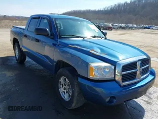 2006 Dodge Dakota SLT with VIN 1D7HW48N46S630213, listed as a IAAI auction lot 41769981 with 90,544 mi miles. Bid and sale history available at carsss.com. Image 1.