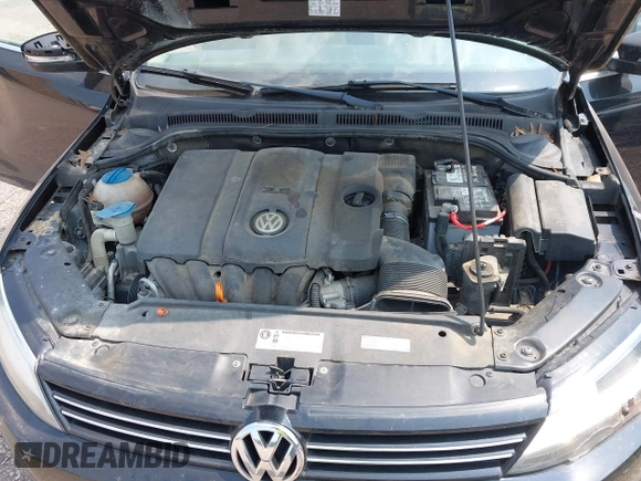 2013 Volkswagen Jetta SE with VIN 3VWDX7AJ8DM285270, listed as a IAAI auction lot 42328752 with 181,942 mi miles and . Bid and sale history available at DreamBid. Image 10.