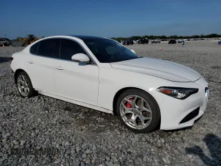 2021 Alfa Romeo Giulia Ti Sport with VIN ZARFAMBN4M7647771, listed as a Copart auction lot 63988035 with 29,720 mi miles and Salvage title. Bid and sale history available at DreamBid. Image 4.