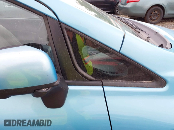 2014 Nissan Note S with VIN 3N1CE2CP7EL381412, listed as a IAAI auction lot 42425815 with 128,391 mi miles and . Bid and sale history available at DreamBid. Image 13.
