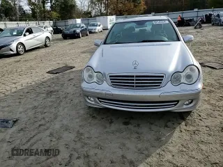 2007 Mercedes-Benz C 350 Sport z VIN WDBRF56H57F903587, wystawiony jako Copart lot #82340594 z przebiegiem 164 125 mil mil oraz Szkoda całkowita • Salvage title. Historia ofert i sprzedaży dostępna na DreamBid. Obrazek 11.