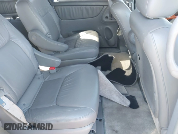 2006 Toyota Sienna XLE with VIN 5TDZA22C06S532006, listed as a IAAI auction lot 41842231 with 1 mi miles. Bid and sale history available at carsss.com. Image 8.