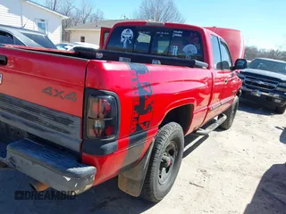 2000 Dodge 1500 with VIN 3B7HF13Z5YG161629, listed as a IAAI auction lot 41741300 with 235,112 mi miles and . Bid and sale history available at DreamBid. Image 4.