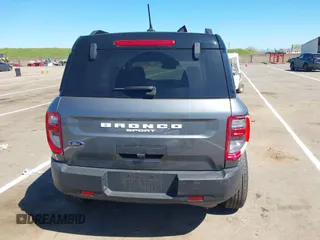 2024 Ford Bronco Sport Outer Banks z VIN 3FMCR9C62RRE45968, wystawiony jako IAAI lot #41871835 z przebiegiem 7 520 mil mil oraz . Historia ofert i sprzedaży dostępna na DreamBid. Obrazek 17.