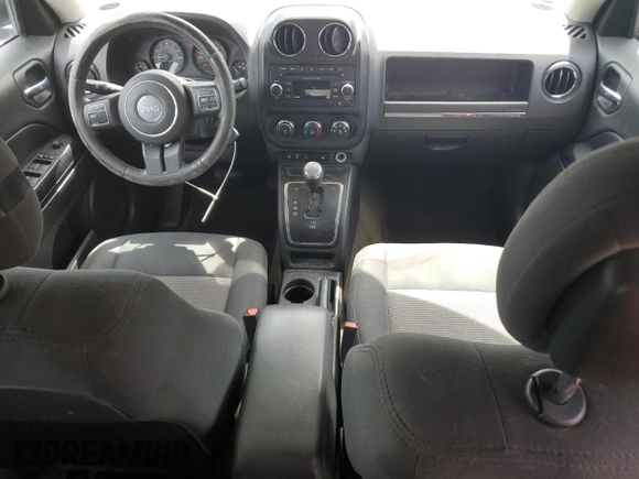 2014 Jeep Patriot Latitude with VIN 1C4NJRFBXED846992, listed as a Copart auction lot 60405735 with 93,779 mi miles and Clean title. Bid and sale history available at DreamBid. Image 8.