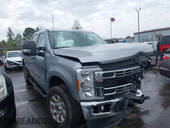 2024 Ford Super Duty F-250 SRW XL with VIN 1FT7W2BT9RED24404, listed as a IAAI auction lot 41851217 with 25,627 mi miles. Bid and sale history available at carsss.com. Image 13.