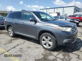2013 Toyota Highlander Limited with VIN 5TDYK3EH5DS122904, listed as a Copart auction lot 55686225 with 221,905 mi miles and Salvage title. Bid and sale history available at DreamBid. Image 4.