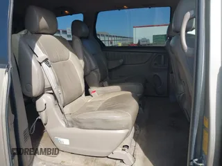 2005 Toyota Sienna XLE with VIN 5TDZA22C15S356467, listed as a IAAI auction lot 42093730 with 227,254 mi miles. Bid and sale history available at carsss.com. Image 8.