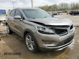 2017 Lincoln MKC Reserve with VIN 5LMCJ3D91HUL35558, listed as a Copart auction lot 53739575 with 188,577 mi miles and Salvage title. Bid and sale history available at DreamBid. Image 4.