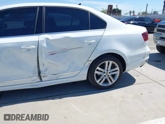 2017 Volkswagen Jetta SEL with VIN 3VWL17AJ6HM392417, listed as a IAAI auction lot 42684427 with 61,224 mi miles and . Bid and sale history available at DreamBid. Image 6.