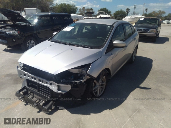 2018 Ford Focus SE with VIN 1FADP3F24JL262195, listed as a IAAI auction lot 41695259 with 44,775 mi miles. Bid and sale history available at carsss.com. Image 2.