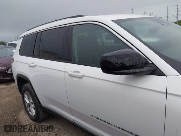 2023 Jeep Grand Cherokee Altitude with VIN 1C4RJJAGXP8755254, listed as a IAAI auction lot 42105780 with 23,030 mi miles and . Bid and sale history available at DreamBid. Image 13.