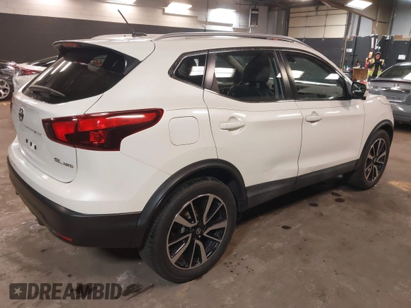 2017 Nissan Rogue Sport SL with VIN JN1BJ1CR4HW103472, listed as a IAAI auction lot 41856392 with 38,584 mi miles. Bid and sale history available at carsss.com. Image 4.
