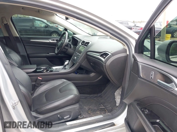2014 Ford Fusion Titanium with VIN 3FA6P0K92ER367576, listed as a IAAI auction lot 42062207 with 171,351 mi miles. Bid and sale history available at carsss.com. Image 5.