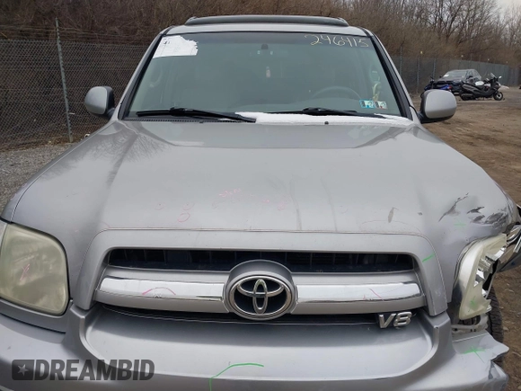 2005 Toyota Sequoia SR5 with VIN 5TDBT44A95S246415, listed as a IAAI auction lot 41560405 with 169,745 mi miles and . Bid and sale history available at DreamBid. Image 10.