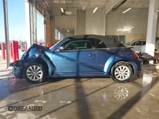 2018 Volkswagen Beetle S с VIN 3VW5DAAT2JM515005, выставлен на аукционе IAAI как лот 41093518 с пробегом Не указан миль и . История ставок и продаж доступна на DreamBid. Изображение 13.