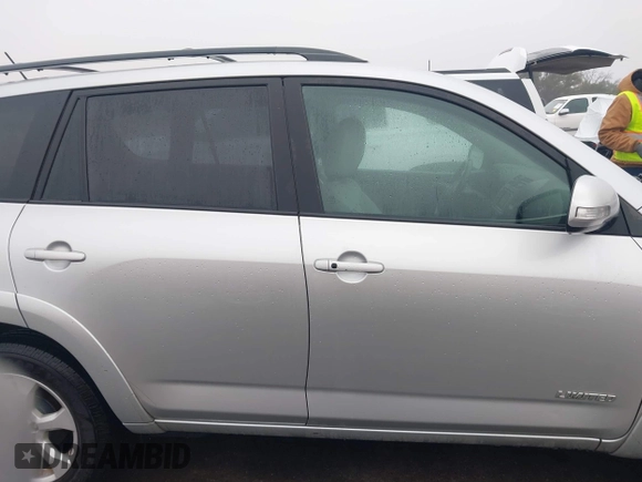 2010 Toyota RAV4 Limited с VIN 2T3YK4DV0AW007277, выставлен на аукционе IAAI как лот 41518501 с пробегом 208 927 миль миль и . История ставок и продаж доступна на DreamBid. Изображение 13.