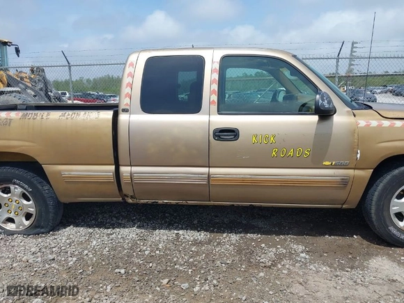 1999 Chevrolet Silverado 1500 LS with VIN 2GCEC19T8X1142580, listed as a IAAI auction lot 41932320 with 238,377 mi miles. Bid and sale history available at carsss.com. Image 13.