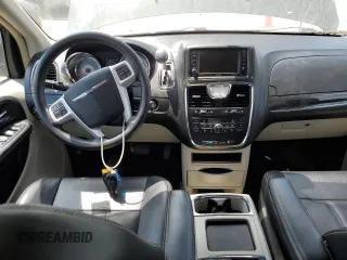 2015 Chrysler Town & Country Touring L with VIN 2C4RC1CG4FR609782, listed as a Copart auction lot 59926354 with 117,123 mi miles and Salvage Title. Bid and sale history available at DreamBid. Image 8.