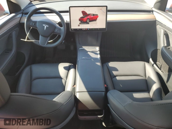 2024 Tesla Model Y Long Range z VIN 7SAYGAEEXRF071829, wystawiony jako Copart lot #56003215 z przebiegiem 29 446 mil mil oraz Szkoda całkowita • Salvage title. Historia ofert i sprzedaży dostępna na DreamBid. Obrazek 8.