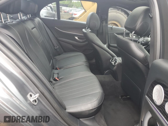 2020 Mercedes-Benz E 350 with VIN W1KZF8EB6LA819680, listed as a Copart auction lot 58715225 with 35,764 mi miles and Salvage title. Bid and sale history available at DreamBid. Image 10.